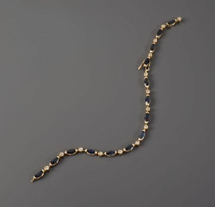 Armband aus 18 Karat Gelbgold (750) mit abwechseln