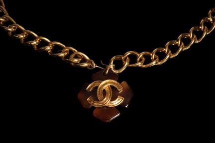 CHANEL
Gold-tone metal belt featuring the iconic d