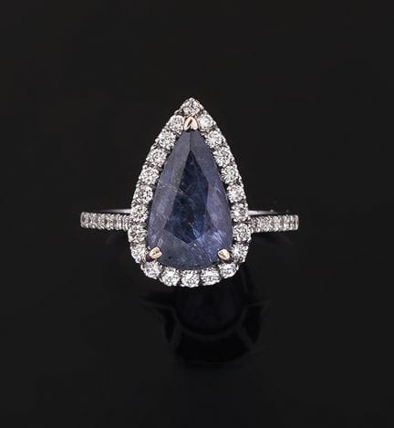 Ring aus 18 Karat Weißgold (750 Tausendstel), verz