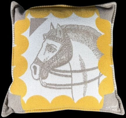 HERMÈS PARIS
Cheval Joker Design 
Square wool cush