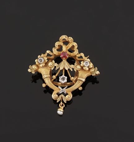 Anhänger einer Halskette aus 18 Karat Gelbgold (75