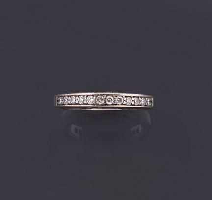 Halb-Ehering aus 18 Karat Weißgold (750 Tausendste