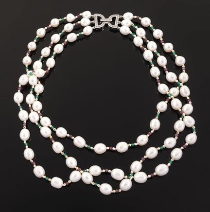 Collana a 3 fili composta da 75 perle d'acqua dolc