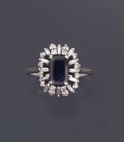 Ring aus 14-karätigem Weißgold (585/1000), verzier
