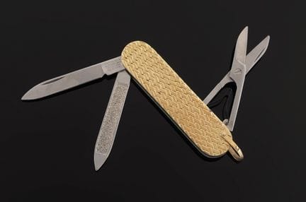 VICTORINOX
Coltellino svizzero con rivestimento in