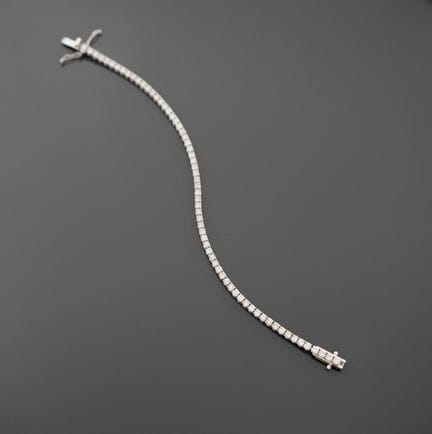 Tennisarmband aus 18 Karat Weißgold (750er), beset