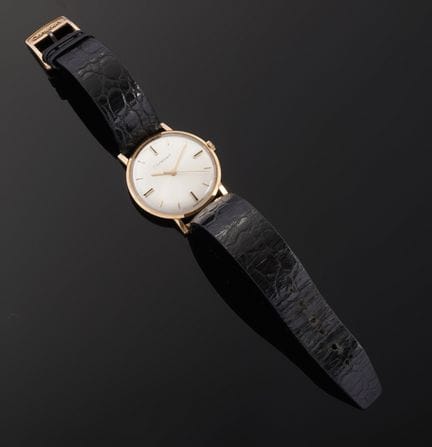 LIP 
Dauphine Calendrier 

Herrenarmbanduhr aus 18