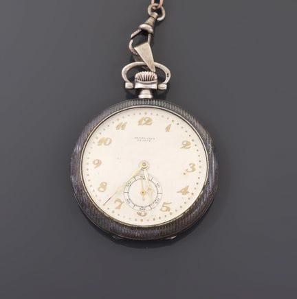 HENRY CAPT – GENF 
Flache Taschenuhr aus versilber