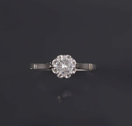 Solitärring aus 18 Karat Weißgold (750) und Platin