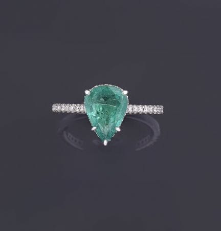 Ring aus 14 Karat Weißgold (585 Tausendstel), verz