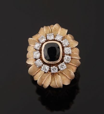 Blumenring aus 18 Karat Gelbgold (750 Tausendstel)