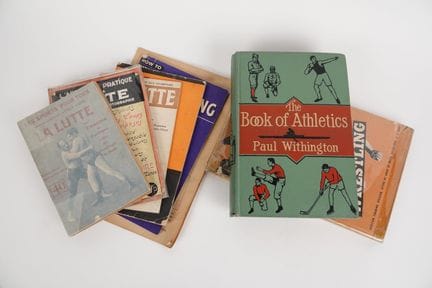 Ringen / Bücher / Antibes / Fénélon / A. Petit 
Se