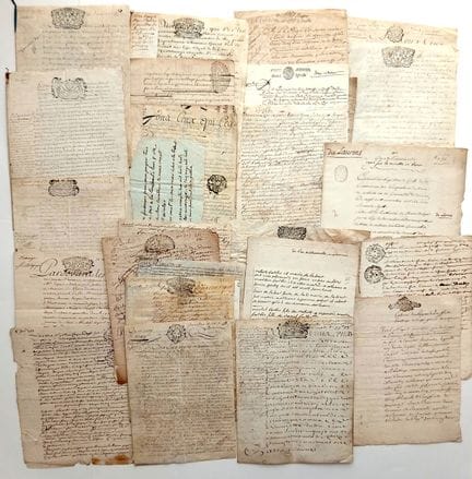 LOIRET. 24 Manuscrits sur parchemins et papiers XV