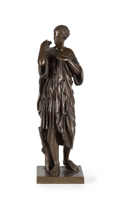 FIGURA IN BRONZO PATINATO
raffigurante la Diana di