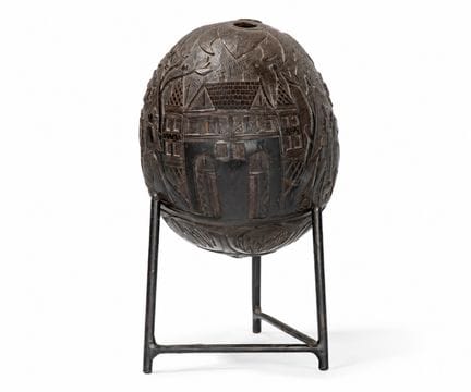PULVÉRIN
Decorated with scenes from Roman history,