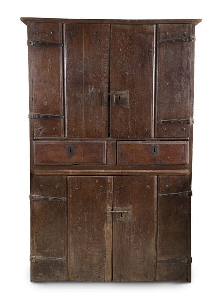 OAK HINGED CABINET
with four hinged doors and two 