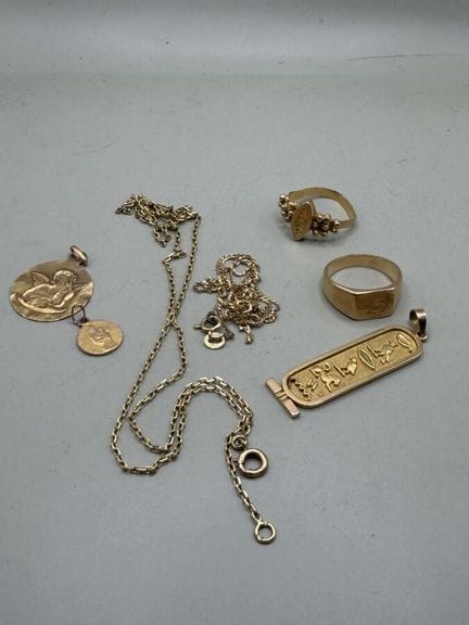 Set aus beschädigten Schmuckstücken aus 750er Gelb