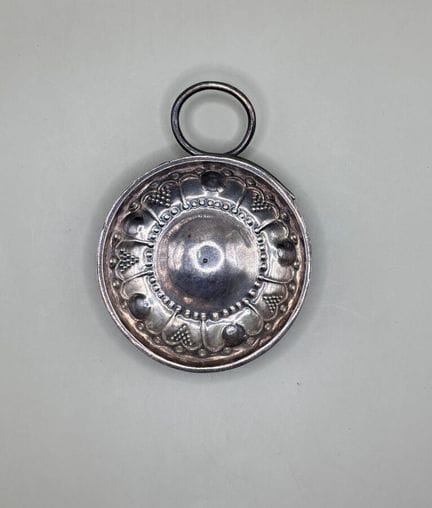Paris 1798–1809, 
Kleiner Weinkrug aus Silber, mit