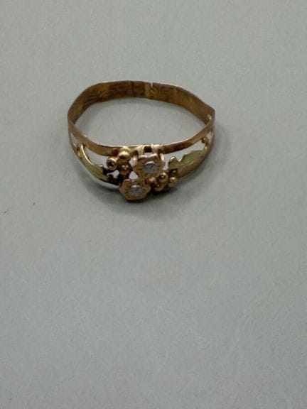 Anello dei primi anni del XX secolo in oro rosa e 