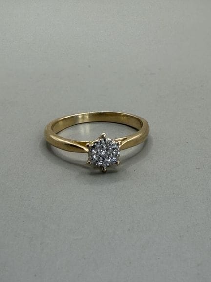 Anello in oro giallo 750, con motivo circolare inc