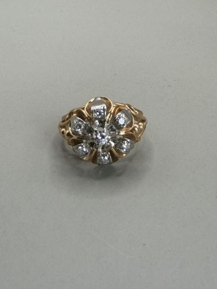 Anello in oro giallo e grigio 750, con diamanti in