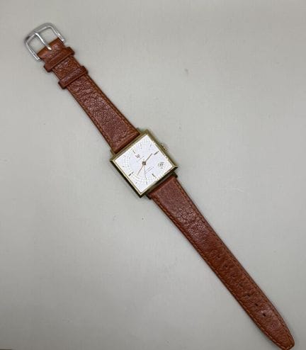 LIP GENÈVE 钢制与镀金金属腕表，自动上链机芯，RA191机芯（运行不稳定，需进行全面检修，