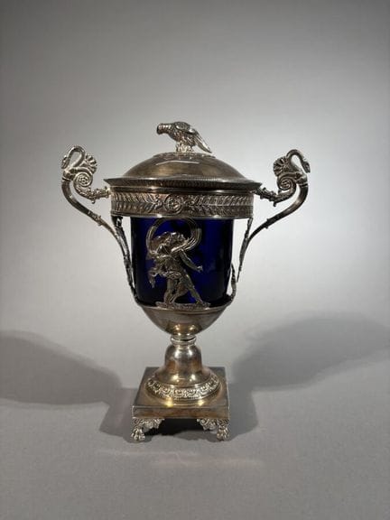 Paris 1819–1838
Silberne Bonbonniere, auf einem qu