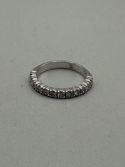 Mezzo anello in oro bianco 750, con dodici diamant