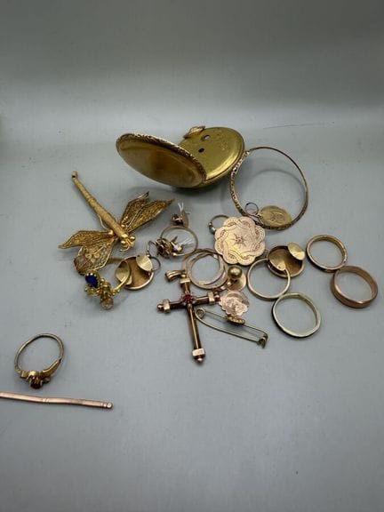 Set aus unvollständigen Schmuckstücken aus 750er G