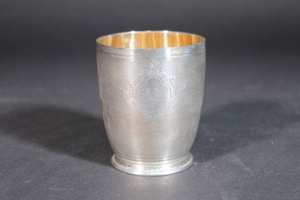 Silberne Timbale „Minerve“, 950er Silber, mit Guil