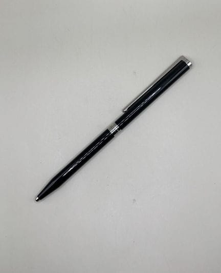 S.T. DUPONT "Classique" Ballpoint Pen
Black Chines