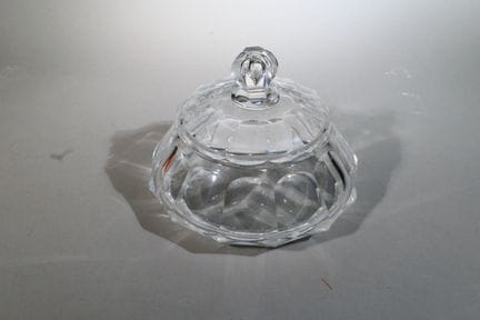 Baccarat, geschlossene Bonbonniere aus Kristall mi