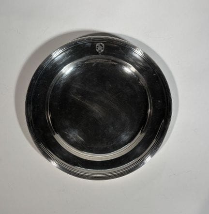 Runde Silberschale „Minerve“ aus 950er Silber.
Mit