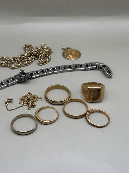 Schmuckset aus 750er Gelbgold (mit Beschädigungen)