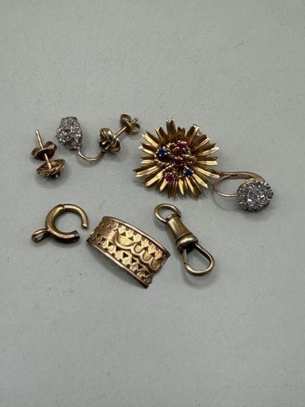 Set di gioielli con finitura irregolare in oro gia