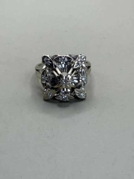 Anello in oro bianco 750 con diamanti a taglio sem