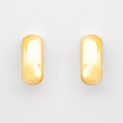 Half-hoop earrings in gold. Omega clasp.
Total wei