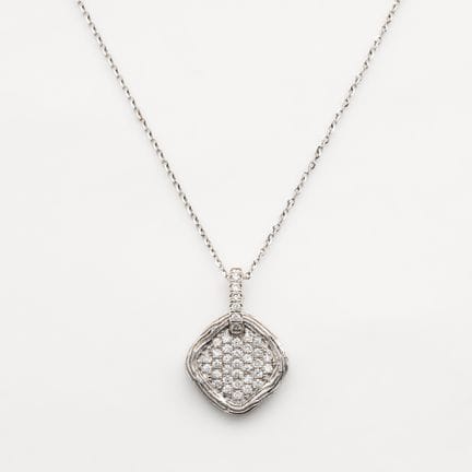 Forged chain necklace with a 2.3 x 1.3 cm square-s