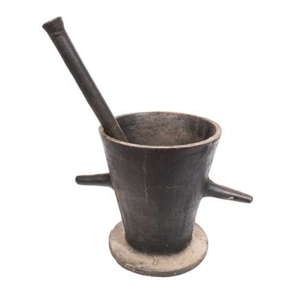 Großer Apothekenmörser mit Stößel aus Gusseisen, 1