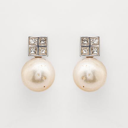 Pendientes en oro blanco con perla australiana de 