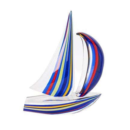 Segelboot. Skulptur aus „Sommerso“-Murano-Glas in 