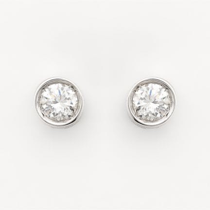 Earrings in white gold with brilliant cut diamond 