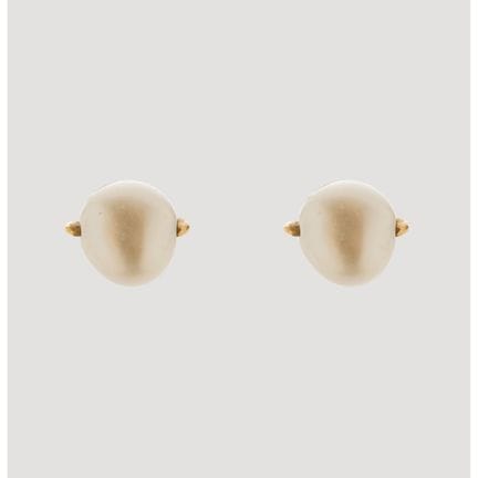 Gold earrings with 6.5 mm. freshwater cultured pea