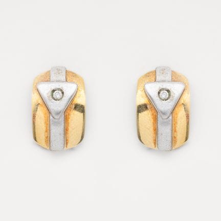 Earrings design half Creole in bicolor gold with z