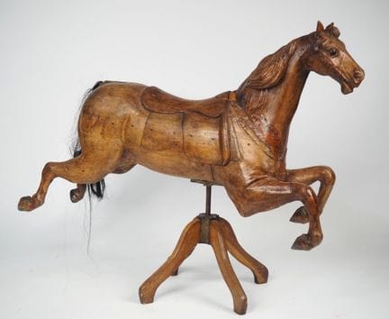 BAYOL.
Caballo de carrusel del siglo XIX, tallado 