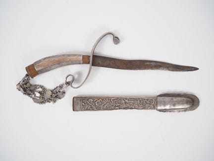 Malaysia, Anfang des 20. 
Dolch Griff und Scheide 