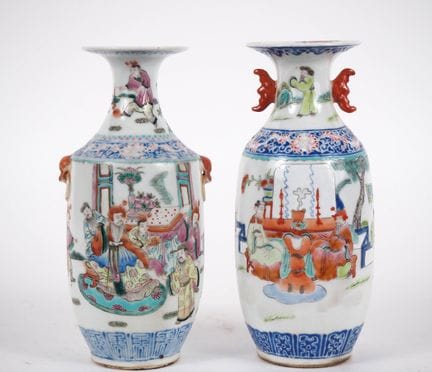 Cina, 1900 circa,
Due vasi a balaustra in porcella