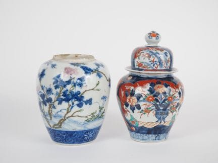 Japon, vers 1900-1920
Deux vases globulaires (l’un