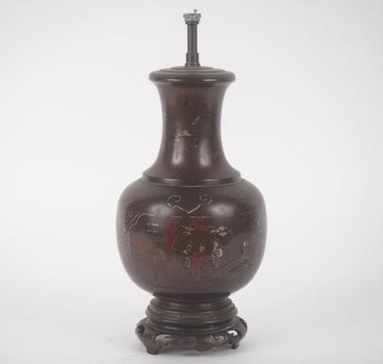 Indochina, um 1900
Balustervase aus Bronze mit hel