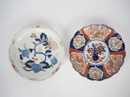 Japon, XIXe-XXe siècle, 
Deux plats floriformes, e